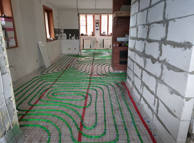 Реконструкция системы отопления, водоснабжения, канализации в доме площадью 450 м2. г. Красноярск.