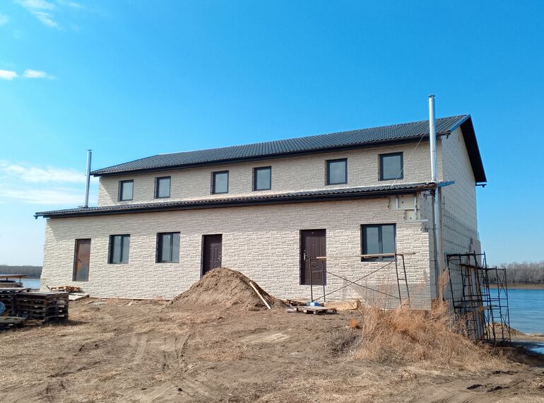 Монтаж сендвич дымохода для автоматического угольного котла отопления.