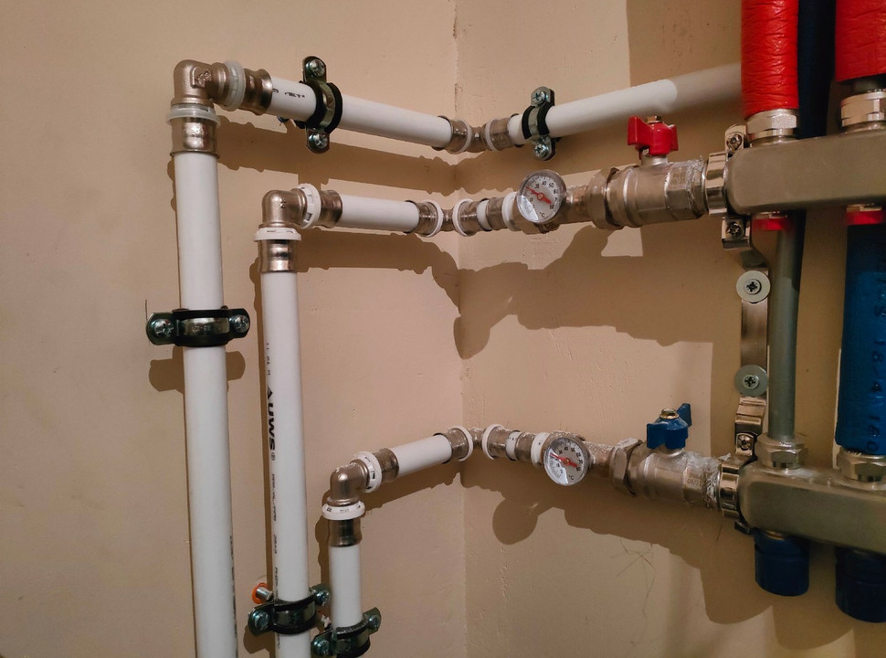 Полипропиленовая труба для отопления, водоснабжения,  которая собирается на 3 вида соединения. - 1