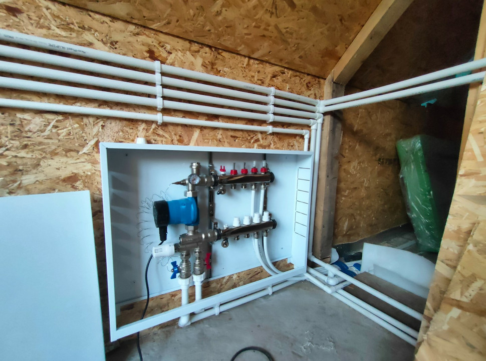 Отопление частного дома под ключ в Красноярске. Установка угольного котла отопления, водоснабжение, тёплые полы, канализация. Площадь 100 м2. - 9